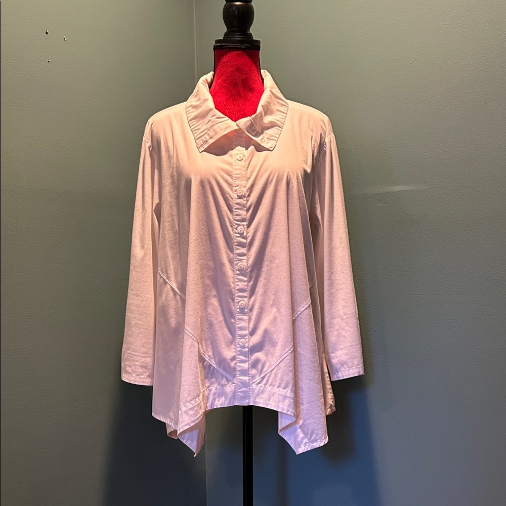 INAE Elegant White Button-Up Women's Top Size Small